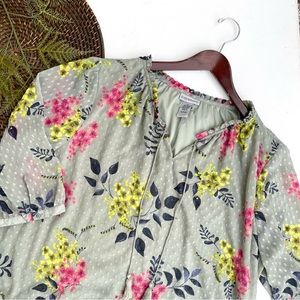 Catherine’s Womens Shirt Blouse Gray Floral Textured Half Sleeve V Neck Plus 1X